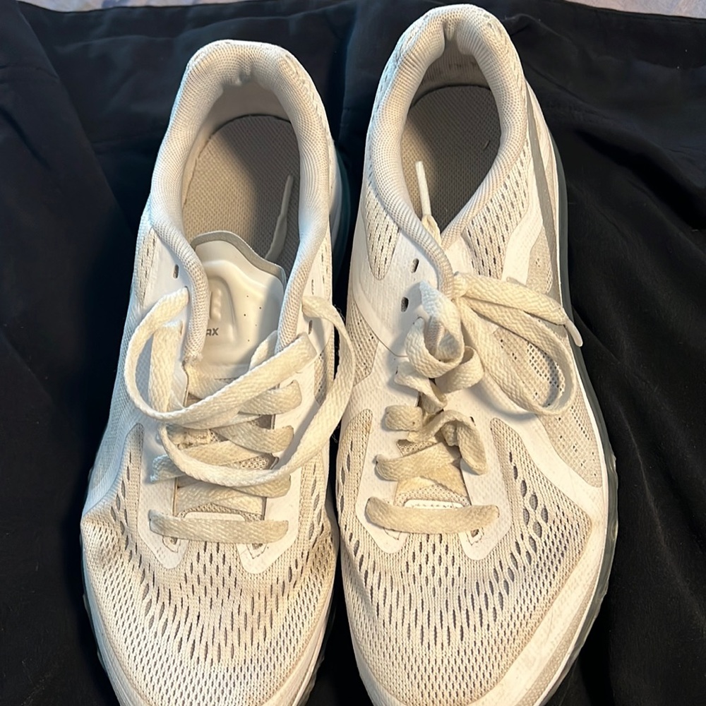 Nike Airmax tennis shoes